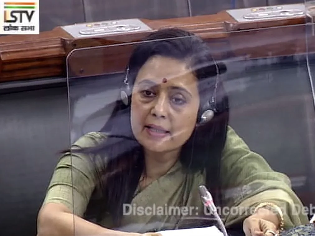 மஹுவா மொய்த்ரா : மோடி அரசுக்கு எதிராக மீண்டும் நாடாளுமன்றத்தில் சீறிய திரிணாமுல் எம்.பி!