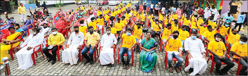 நியூஸ் காக்டெயில்
