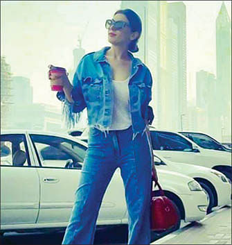 டூருக்குக் கிளம்பலாம் - Hansika