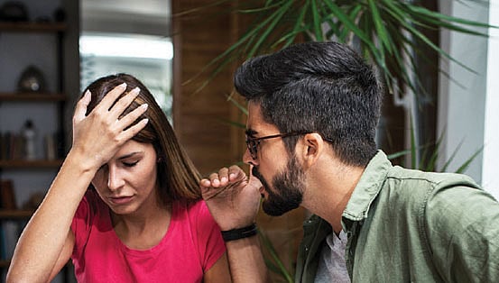 Relationship: கணவன் - மனைவி உறவை இணையம் பிரிக்கிறதா? எக்ஸ்பர்ட் சொல்லும் தீர்வு!