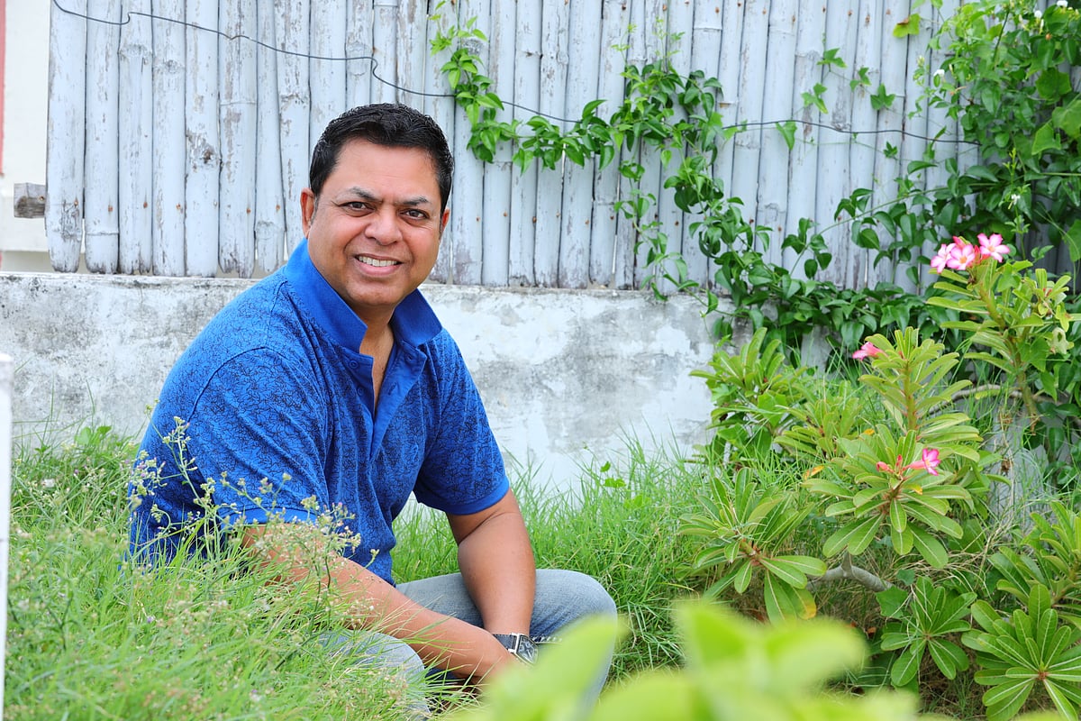 `இந்தியாவுலயே ரெண்டு பேர் இந்த வகை, ஒருத்தர் மோடி, இன்னொருத்தர் விஜய்!' - ஜேம்ஸ் வசந்தன் பேட்டி
