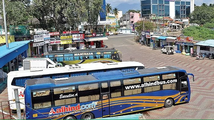 தனியார் பேருந்துகள்