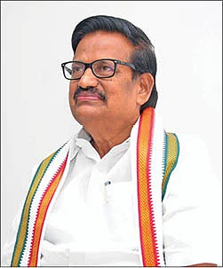 நம்ம கட்சிக்குத் தலைவரு யாருங்க?