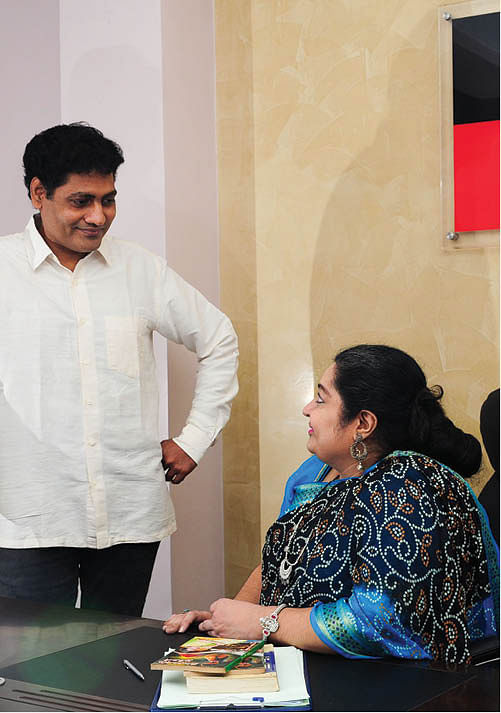 “மாதவன்
என்னை நல்லா
புரிஞ்சுக்குவார்
லாக்டௌன்ல
இன்னும் புரிதல் உண்டாகியிருக்கு!”