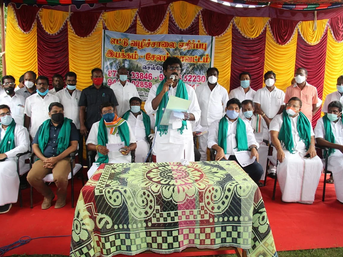 `8 வழிச் சாலைத் திட்டம்... முதல்வர்தான் பிடிவாதமாக இருக்கிறார்!’ - 6 எம்.பிக்கள் போராட்டம்