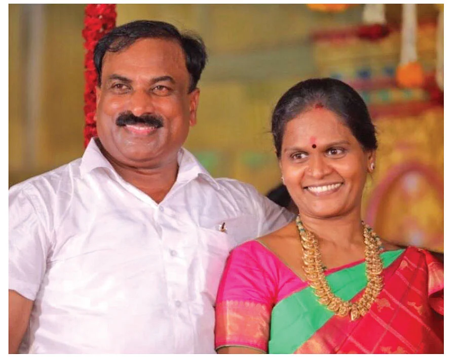“வீட்ல இருந்தாலே விசேஷம்தான்!” - இது போலீஸ் தீபாவளி