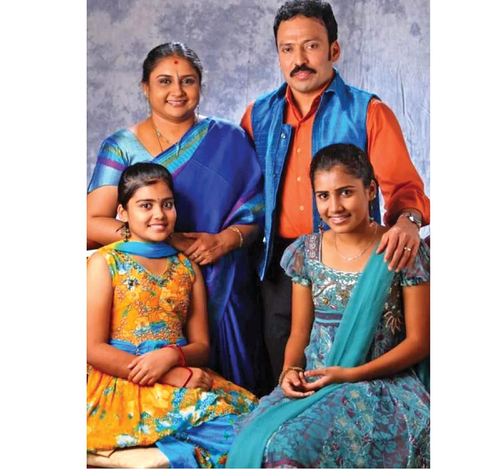 “வீட்ல இருந்தாலே விசேஷம்தான்!” - இது போலீஸ் தீபாவளி