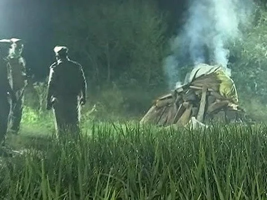 ஹத்ராஸ் இளம்பெண் உடல் தகனம்