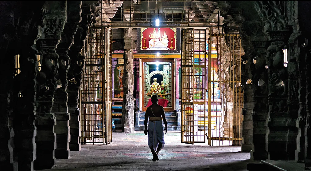 கேள்வி - பதில்: பிராகார வலம் எத்தனை முறை?