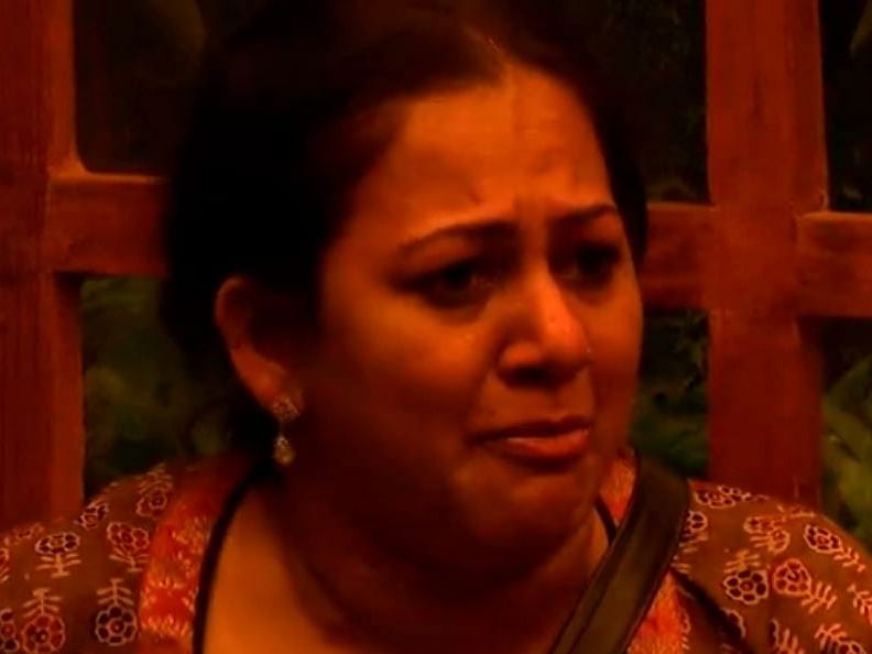 BIGG BOSS Season 4 Tamil Day 24: Archana, Bala Mom - Son Bonding