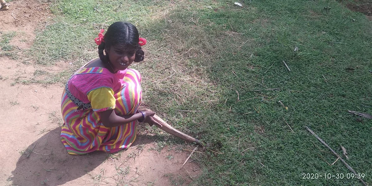 மாற்றுத்திறனாளி சிறுமி