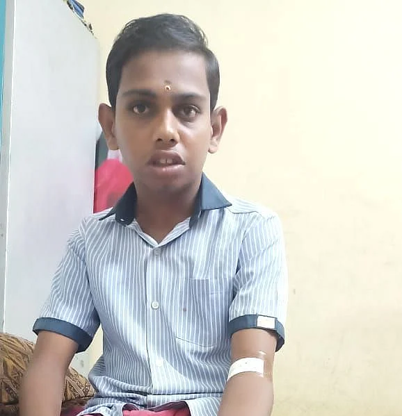 சிறுவன் ரவீந்தர்