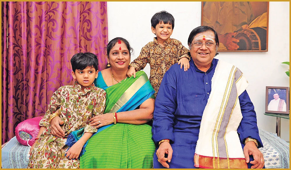 "கேட்கிறவங்களுக்கு
கொஞ்சமாவது லய ஞானம் இருக்கணும்" - மிருதங்க வித்வான் திருவாரூர் பக்தவத்சலம்