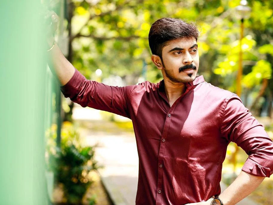 "ஆமாம்... நாங்க சட்டப்படி பிரிஞ்சிட்டோம்"- `பகல் நிலவு’ அஸீம்