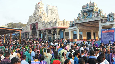 கண்டோம் களித்தோம் செந்திலானை; கந்தசஷ்டி விழாவின் அற்புதம் குறித்து சிலிர்ப்பூட்டும் வாசகர் அனுபவம்! | Thiruchendur Kandha Sashti Holy Festival - Readers Experience ...