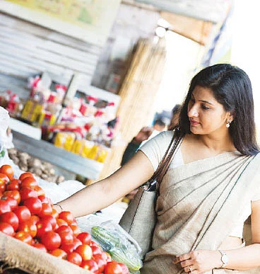 கொரோனா காலத்தில் செலவை எப்படிக் குறைத்தீர்கள்? - அனுபவம் பகிரும் பொதுமக்கள்!