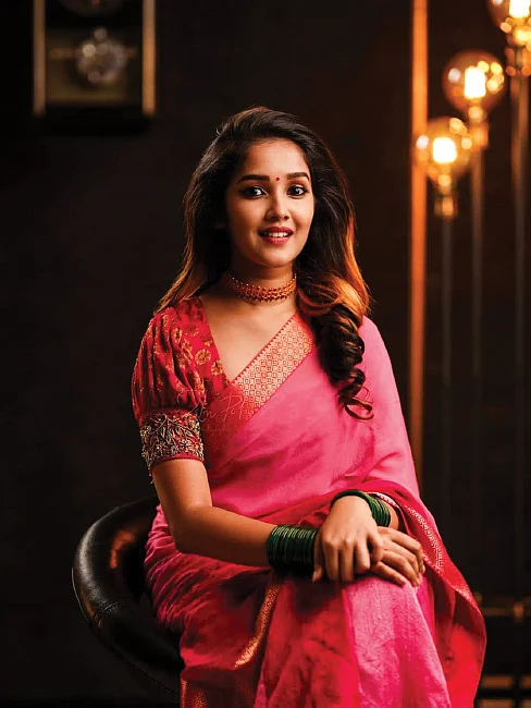 வைரல் போட்டோஷூட், குட்டி நயன்தாரா, பிளாஸ்டிக் தவிர்ப்பு பிரசாரம்... அசத்தும் ‘விஸ்வாசம்’ அனிகா!