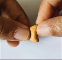 இந்தப் பலகாரங்கள் ரசிப்பதற்கு மட்டுமே! - மயக்கவைக்கும் மினியேச்சர் ஆர்ட்