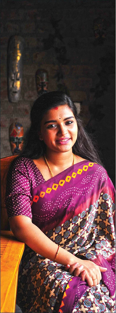 விகடன் TV: “எனக்காக தினமும் சப்பாத்தி எடுத்துட்டு வர்றார் மனோபாலா!”