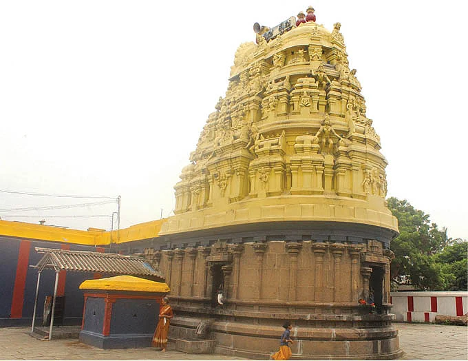 சனி பகவான் அருள்புரிவார்! - சனிப்பெயர்ச்சி திருத்தலங்கள்