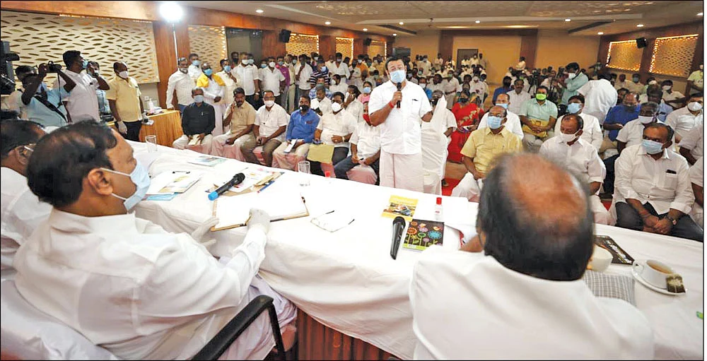 கோவையில் தி.மு.க கருத்துக் கேட்பு