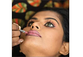 உதடில்ல உதடில்ல... மந்திரிச்ச தகடு