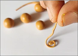 இந்தப் பலகாரங்கள் ரசிப்பதற்கு மட்டுமே! - மயக்கவைக்கும் மினியேச்சர் ஆர்ட்