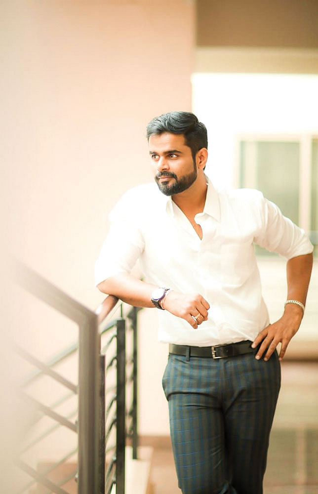 விகடன் TV: யார்கிட்டயும் சொல்லாதீங்க!.