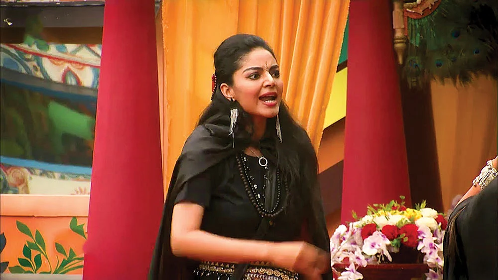 விகடன் TV: பிக்பாஸ் வெளியேற்றம் நியாயம்தானா?