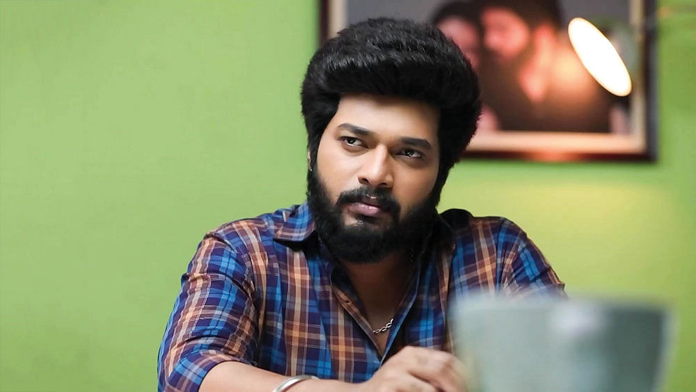 விகடன் TV: சீரியல் ஹீரோ என்றாலே டம்மிதானா?.