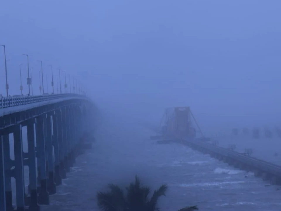 ஊழிக்காலம் - 10 | பேரிடர்கள், ரெட் அலெர்ட்ஸ், நியூ நார்மல் - எதிர்காலத்தின் டிரெய்லர் இதுதானா?!