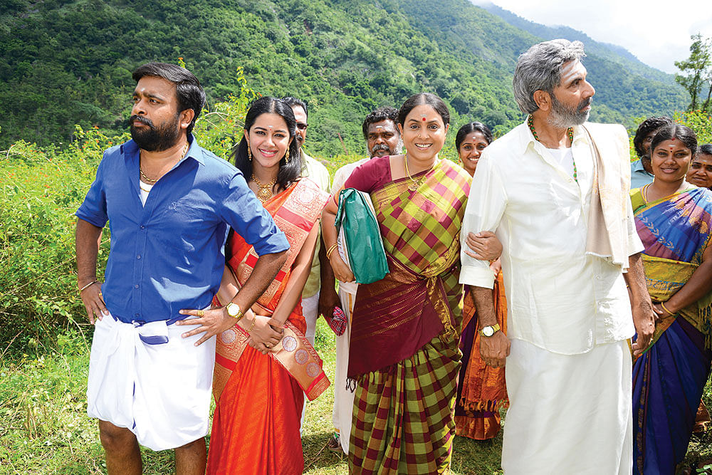 எம்.ஜி.ஆருடன் ‘டவுசர்’ கனி, ‘அன்பளிப்பு’ சசி!