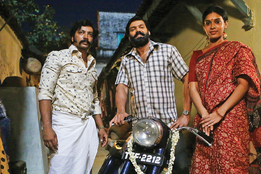 சினிமா விகடன்: ரஜினியிடம் அரசியல் பேசினேன்! விஜய்க்குக் கதை சொன்னேன்!