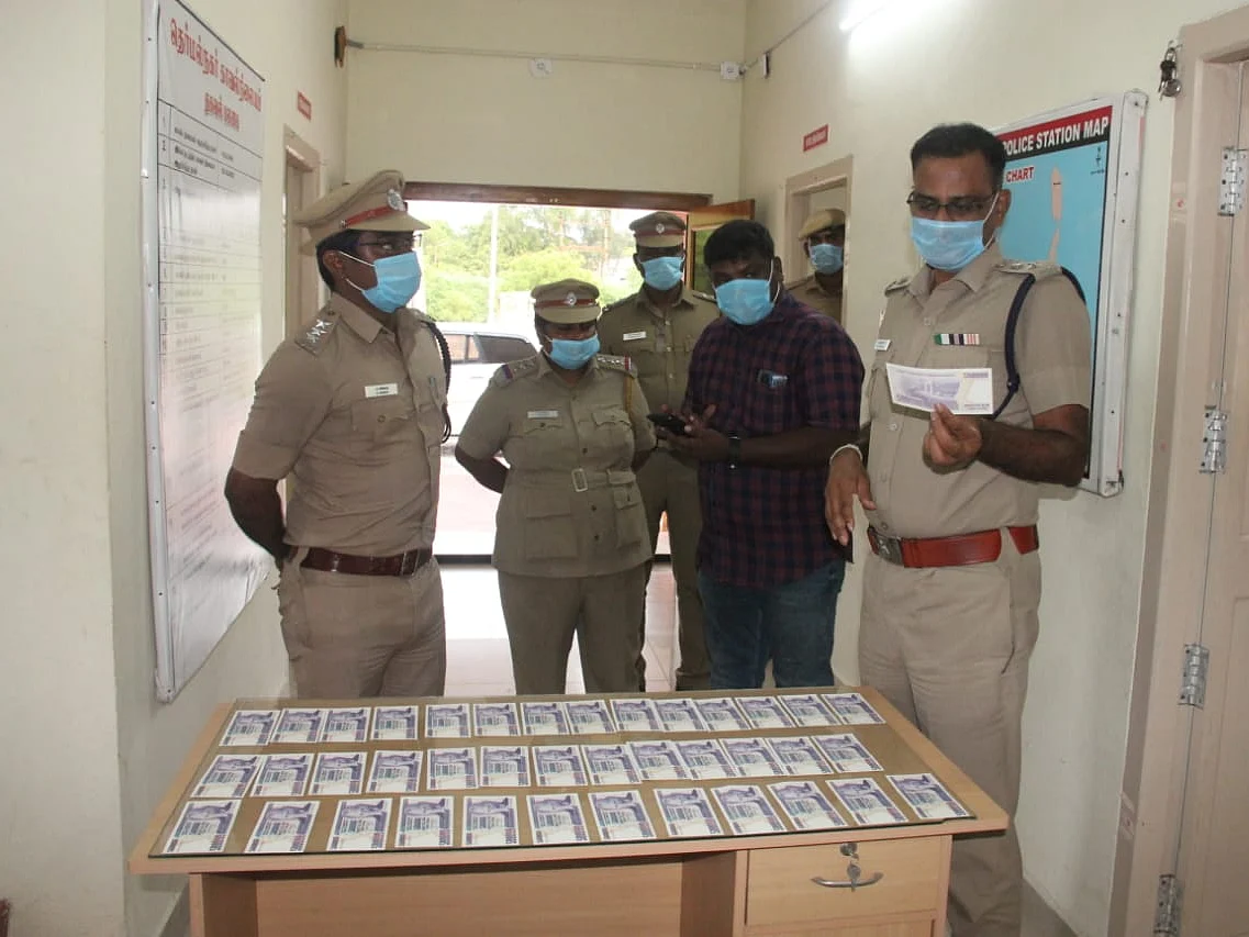 தூத்துக்குடியில் சிக்கிய பணமதிப்பிழப்பு செய்யப்பட்ட துருக்கி கரன்சி ரூ.2 கோடி - என்ன நடந்தது?