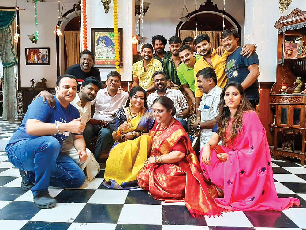 விகடன் TV: யார்கிட்டயும் சொல்லாதீங்க!.