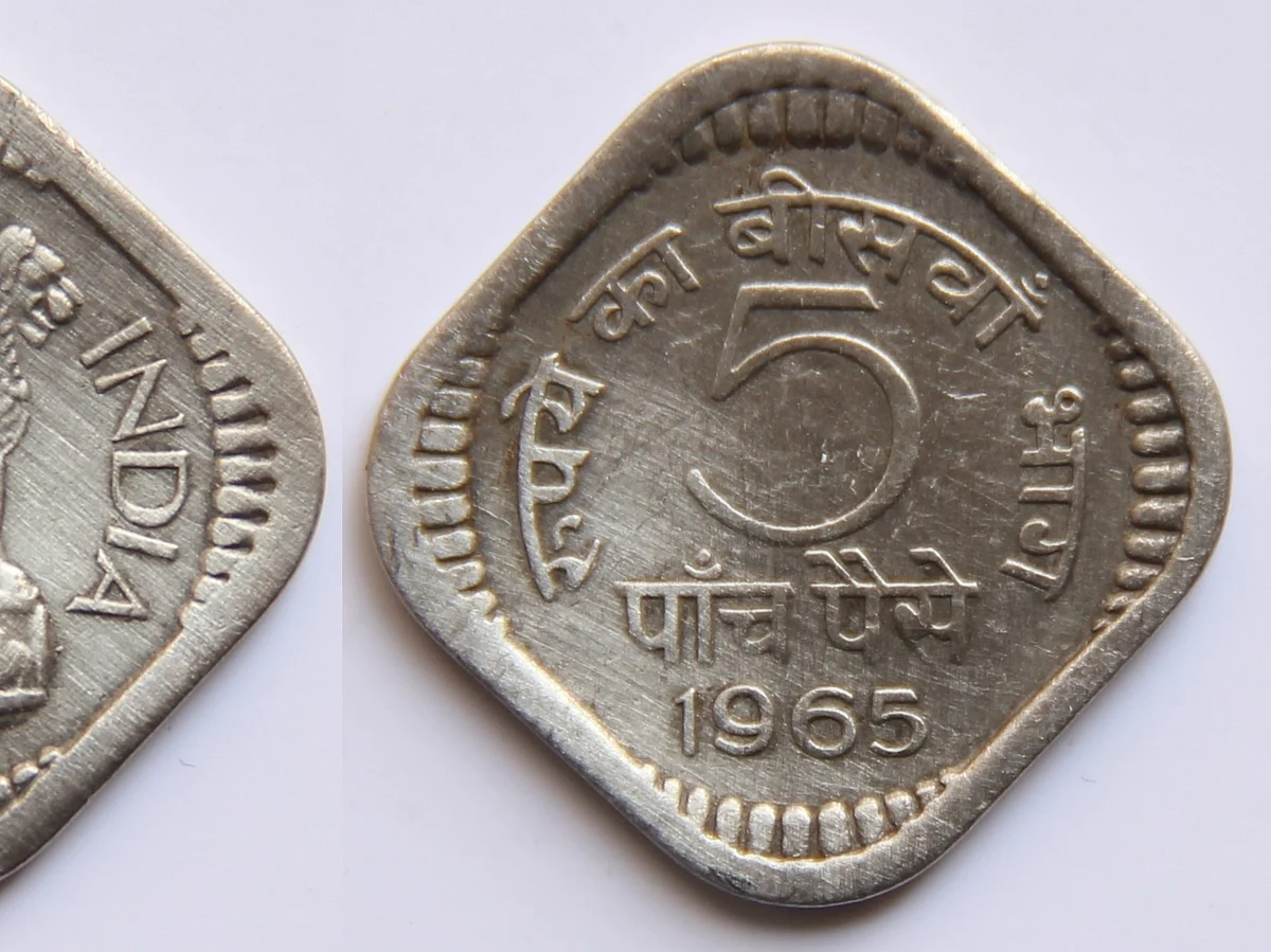 `5 பைசா சிக்கன், 10 பைசா தோசை!' பழைய நாணயங்களை வைத்து நடக்கும் மார்க்கெட்டிங்... சட்டப்படி சரியா?