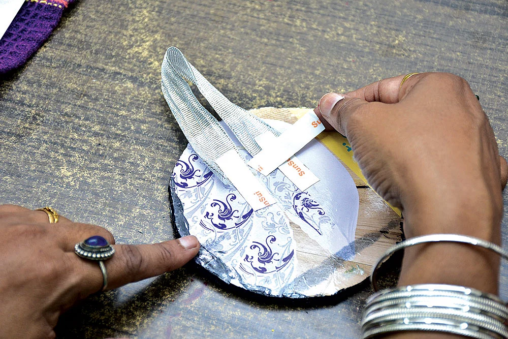 ஜிங்கிள் பெல்ஸ்... கிறிஸ்துமஸ் ட்ரீ அலங்காரம்
