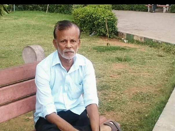 ``அனிதா இதை எப்படித் தாங்கிக்கப் போறானு தெரியல!'' - கலங்கும் அனிதாவின் கணவர்