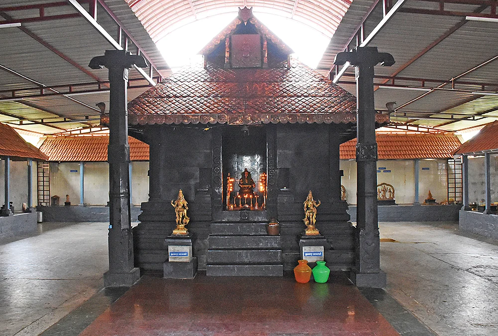 `நீங்களே நெய் அபிஷேகம் செய்யலாம் சுவாமி ஐயப்பனுக்கு!’