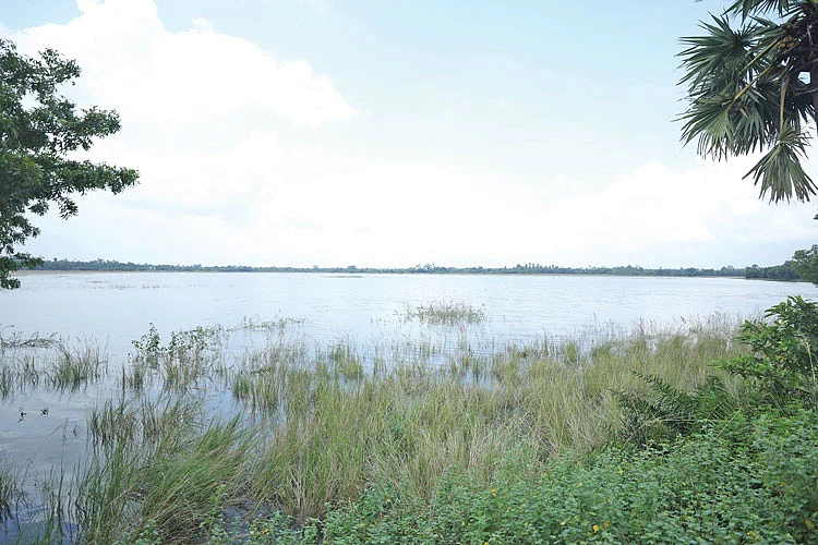 சிறுமாத்தூர் ஏரி