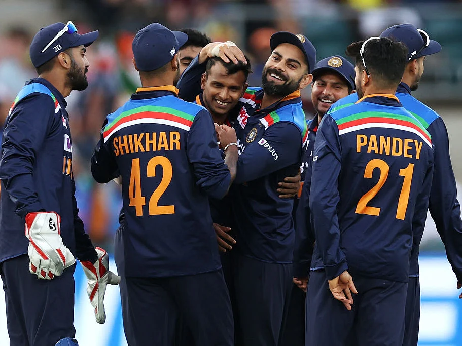 கோலியின் நம்பிக்கை, பாண்டியா - ஜடேஜாவின் அதிரடி... ஆஸ்திரேலியாவுக்கு எதிராக ஓர் ஆறுதல்! #AUSvIND