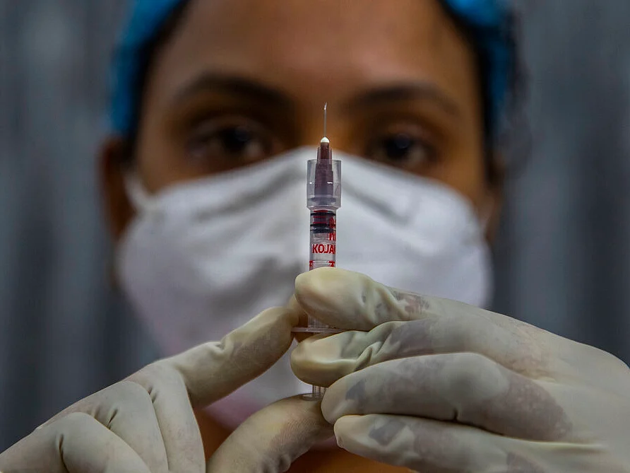 இஸ்ரேல் 60%, இந்தியா வெறும் 5.8%... தடுப்பூசி விநியோக சிக்கலும், திடீர் தட்டுப்பாடும்!