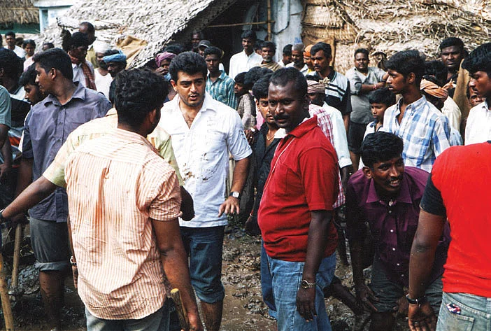 சினிமா விகடன் : “வடிவேலு இன்னொரு கமல்ஹாசன்!”