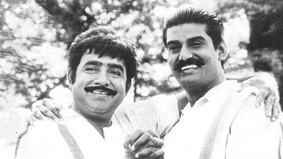 கிழக்கு சீமையிலே