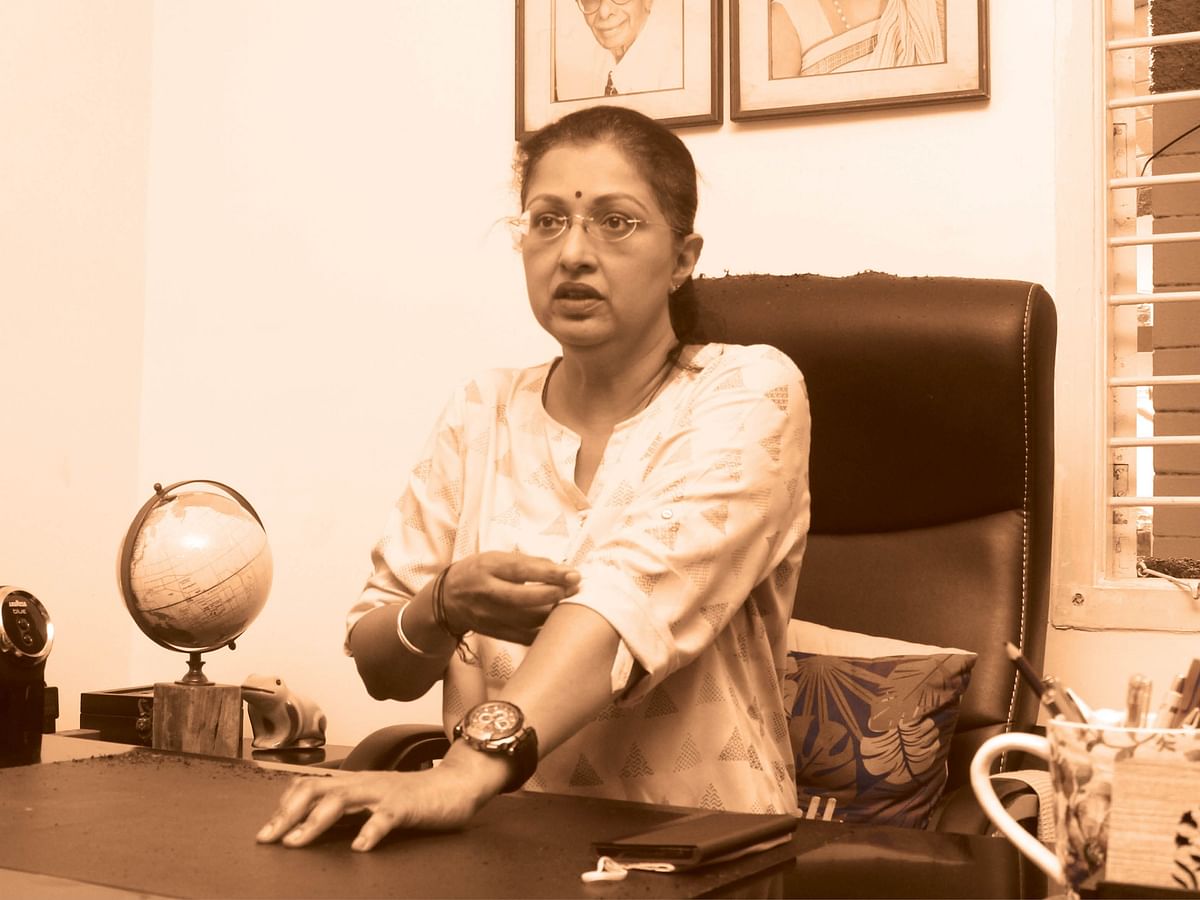 பெண்ணைப் பற்றி யார் இப்படிப் பேசினாலும் கடுமையாக கண்டிக்கத்தக்கதே!