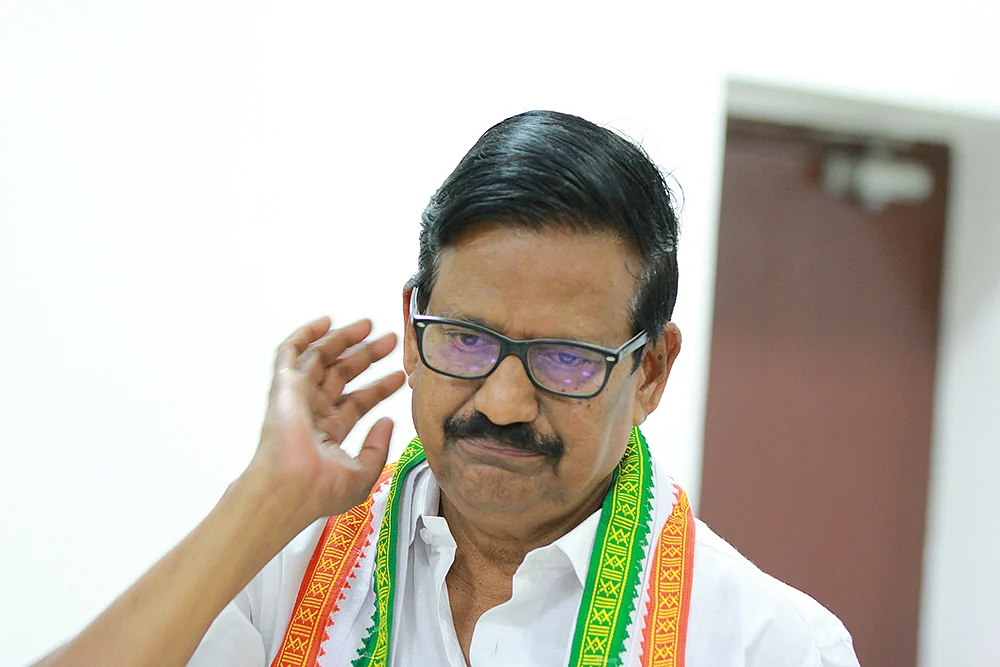மிஸ்டர் கழுகு: அந்தர்பல்டி அறிவாலயம்! - ஸ்டாலின் சரண்டர் பின்னணி...