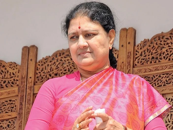 தீவிர சிகிச்சைப் பிரிவில் சசிகலா!