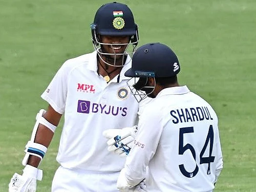 ஆறாவது விக்கெட்டில் ஆஸ்திரேலியாவை அசைத்த வாஷிங்டன் - தாக்கூர்... கோப்பை கனவு நனவாகுமா? #AUSvIND