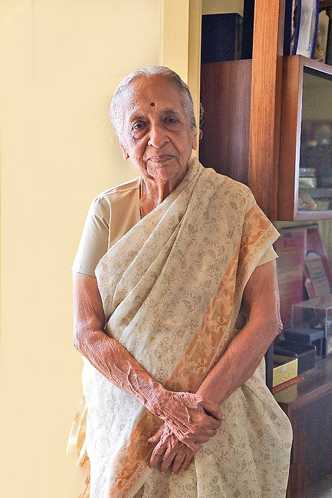 “மேலேயிருந்து பார்த்துக்கொண்டுதான் இருப்பேன்!” - பூவுலகிலிருந்து விடைபெற்றார் சாந்தா