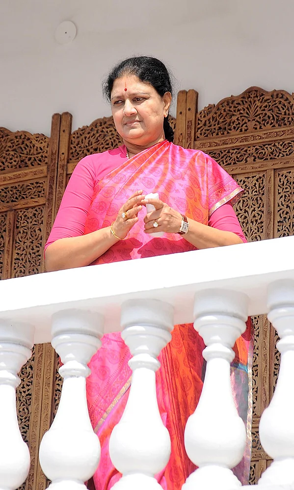 சசிகலா